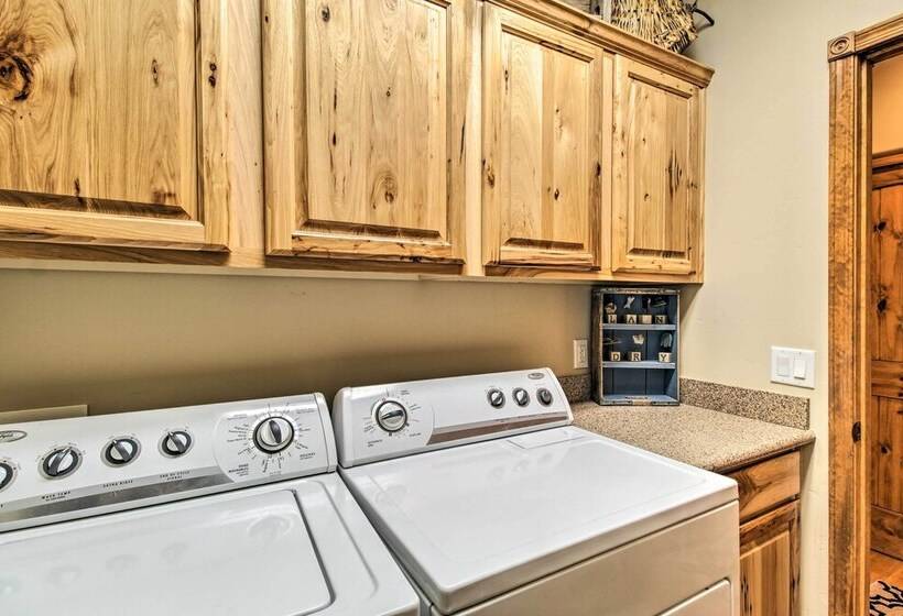 Wooded Show Low Home Near Fool Hollow Lake!