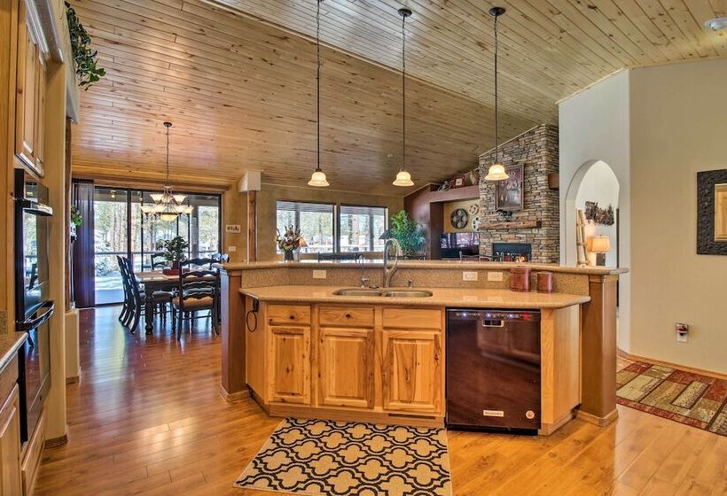 Wooded Show Low Home Near Fool Hollow Lake!