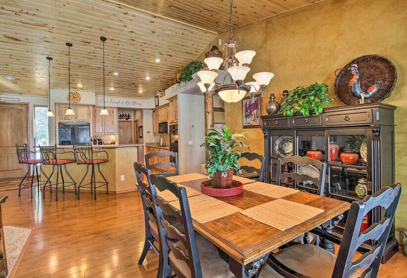 Wooded Show Low Home Near Fool Hollow Lake!