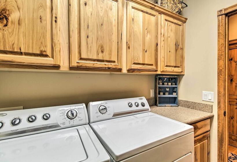 Wooded Show Low Home Near Fool Hollow Lake!