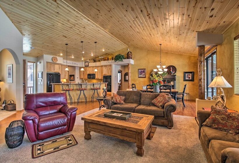 Wooded Show Low Home Near Fool Hollow Lake!