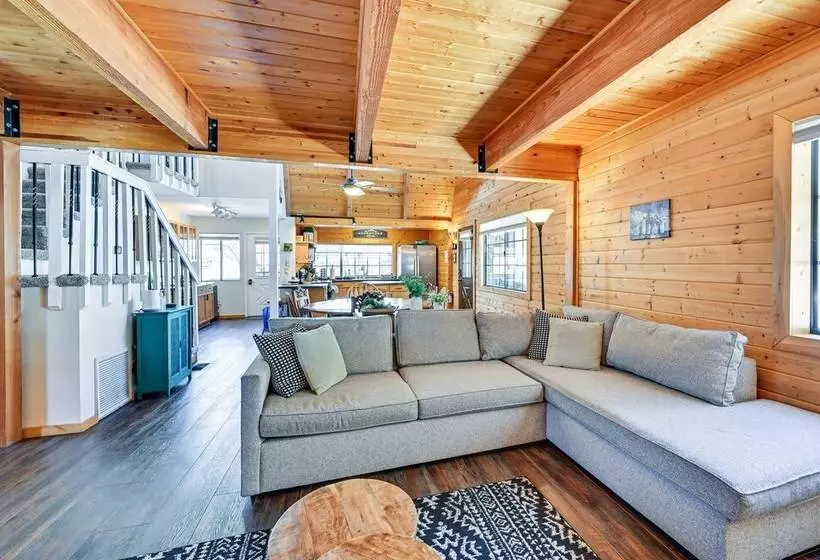 A Frame Munds Park Retreat: 35 Miles To Snowbowl