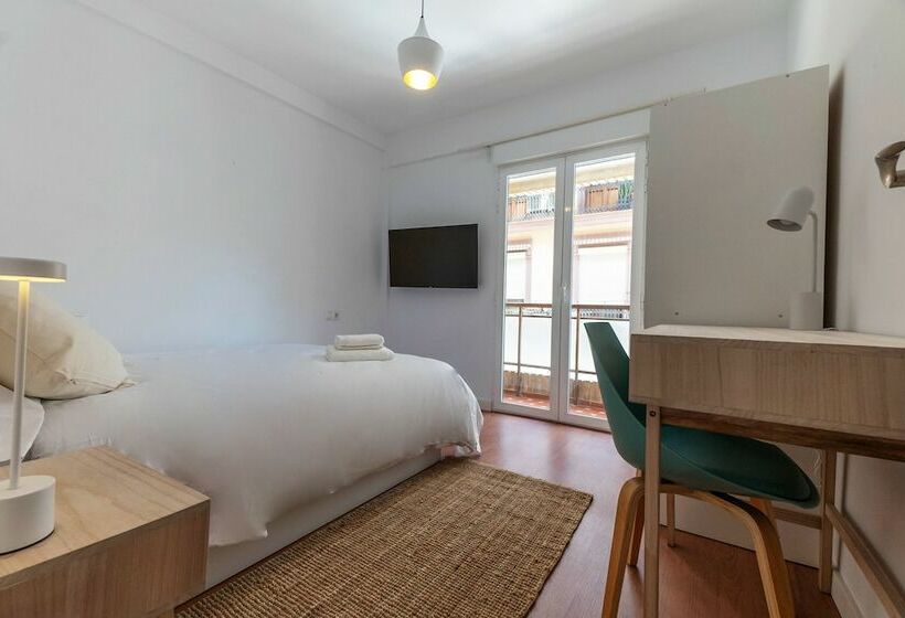 Amazinn Places Cabañal Boutique