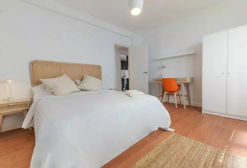 Amazinn Places   Cabañal Boutique
