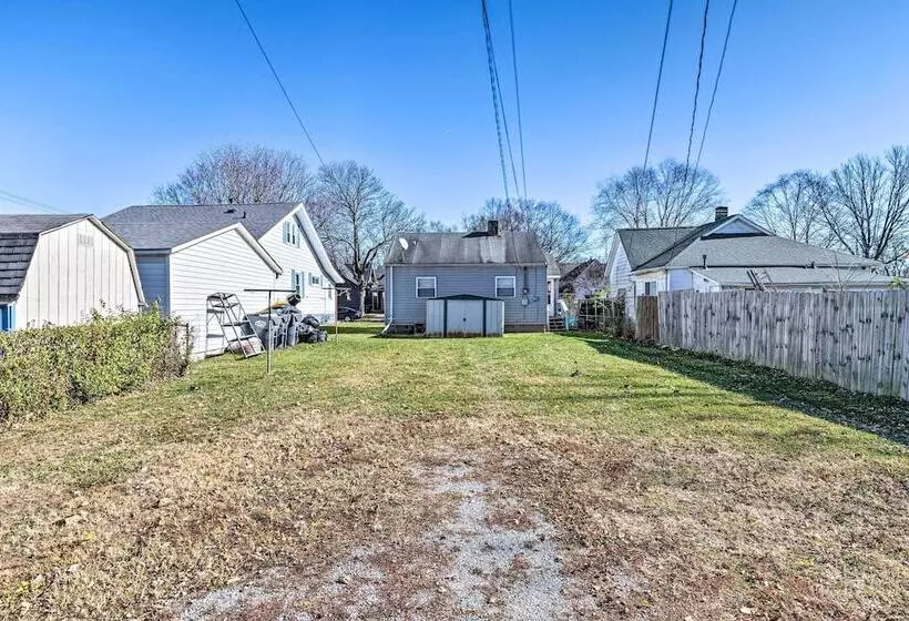 Anderson Bungalow Near University + Downtown!