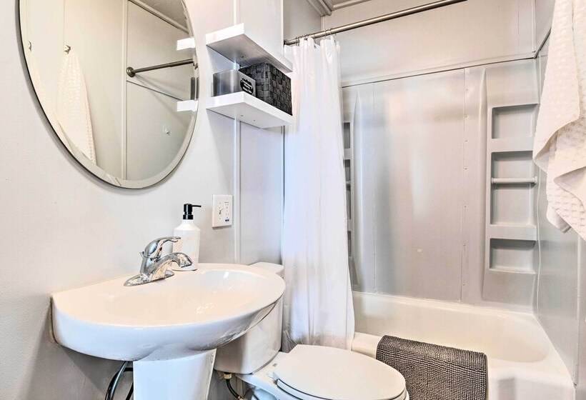 Anderson Bungalow Near University + Downtown!
