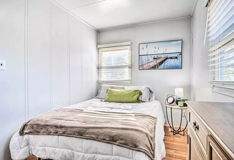 Anderson Bungalow Near University + Downtown!