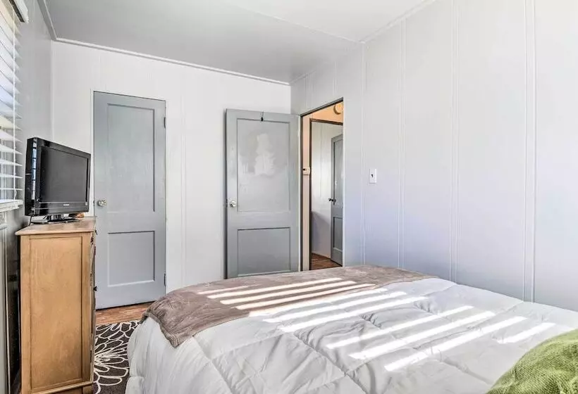 Anderson Bungalow Near University + Downtown!