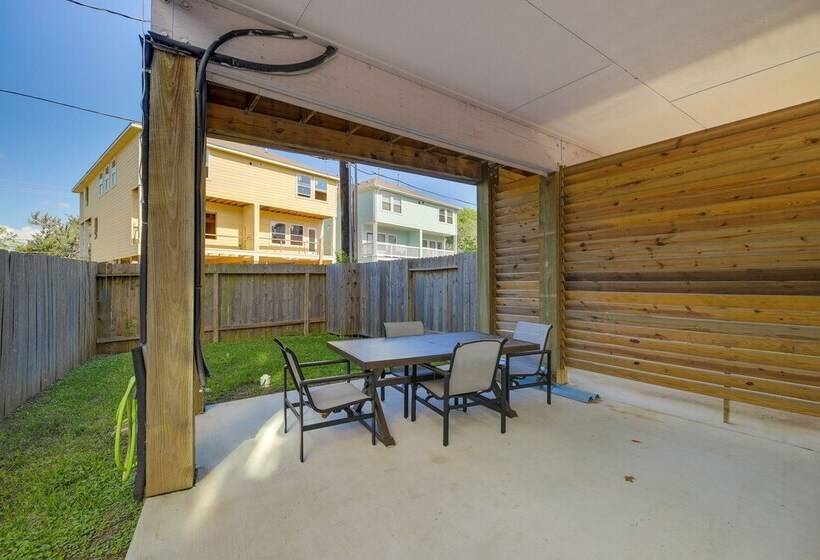 Bay View La Porte Home Rental: Steps To Beach!