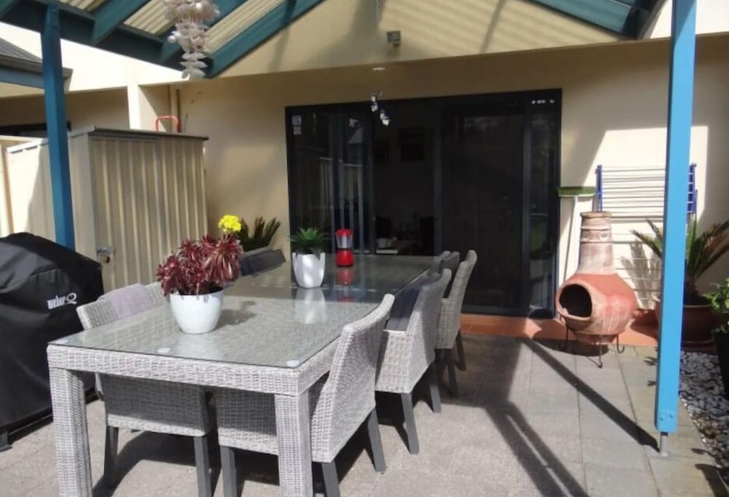 민박 Victor Holidays