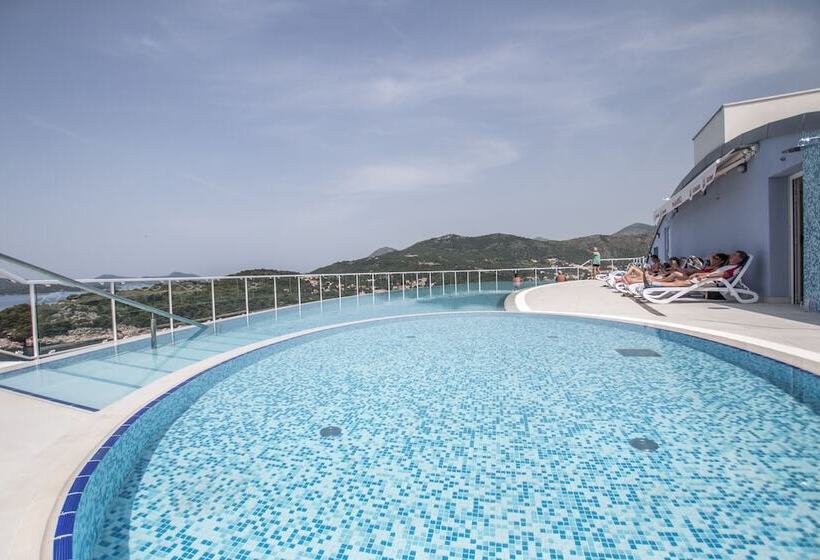 تختخواب و صبحانه Villa Paradiso