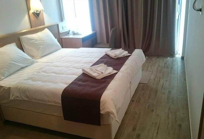 تختخواب و صبحانه Villa Paradiso