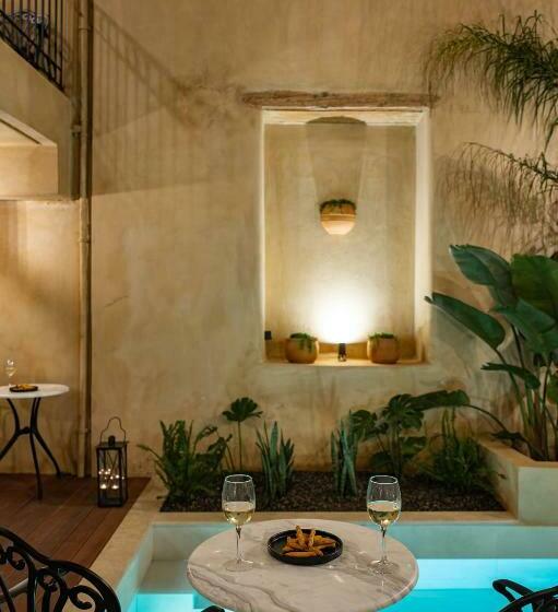 Casa Di Gaga Luxury Suites