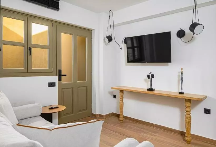 Casa Di Gaga Luxury Suites