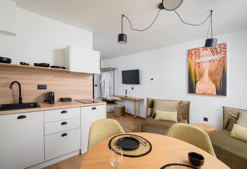 Casa Di Gaga Luxury Suites