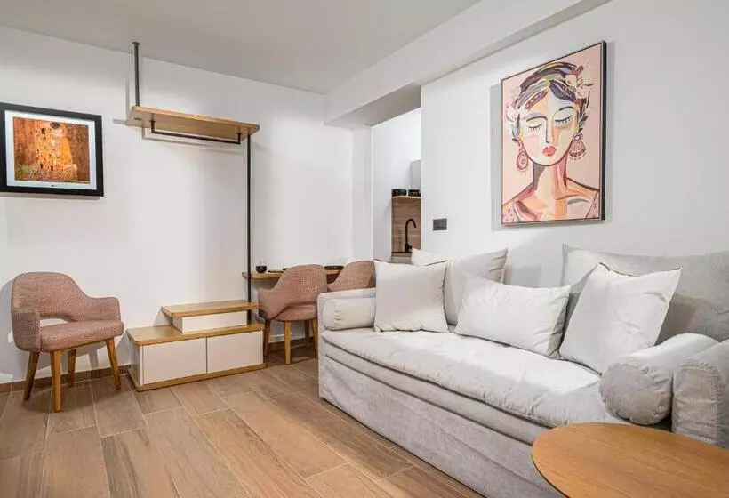 Casa Di Gaga Luxury Suites