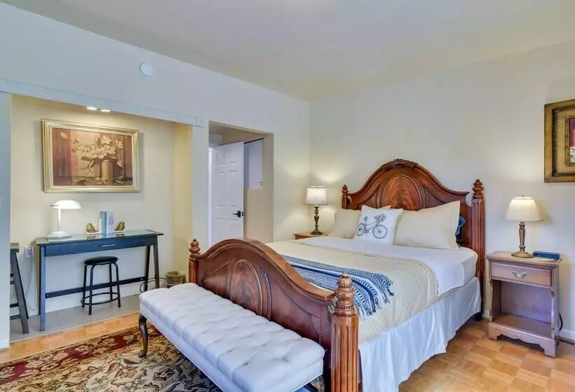 Charming Aloha Vacation Rental, 12 Mi To Portland!