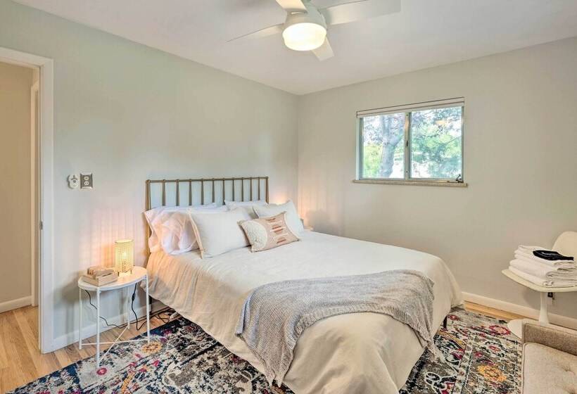 Chic Boulder Home W/ Yard < 3 Mi To Pearl St!