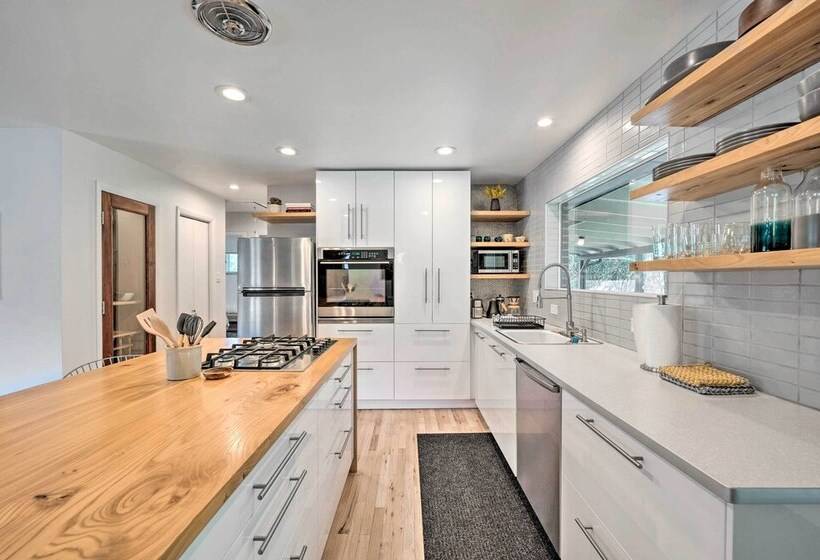 Chic Boulder Home W/ Yard < 3 Mi To Pearl St!