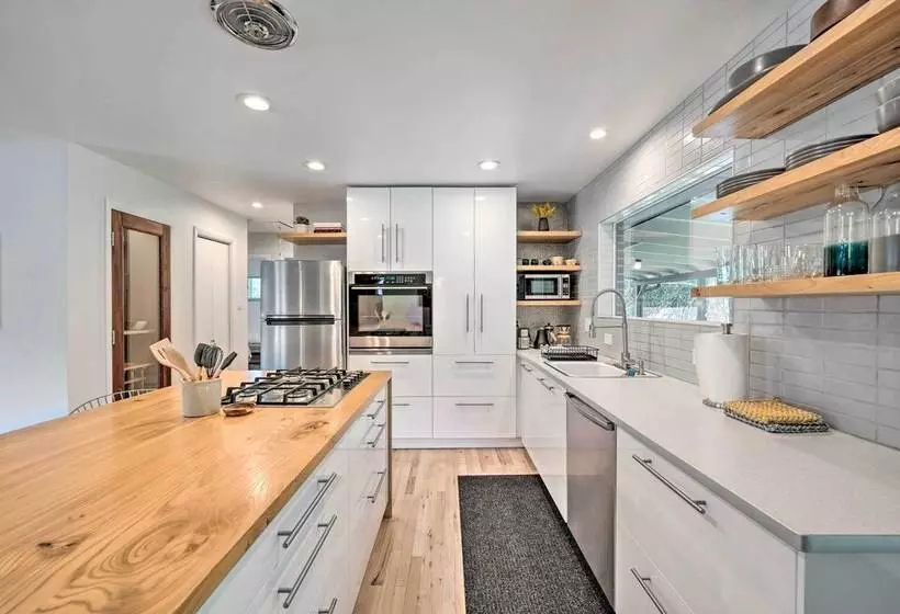 Chic Boulder Home W/ Yard < 3 Mi To Pearl St!