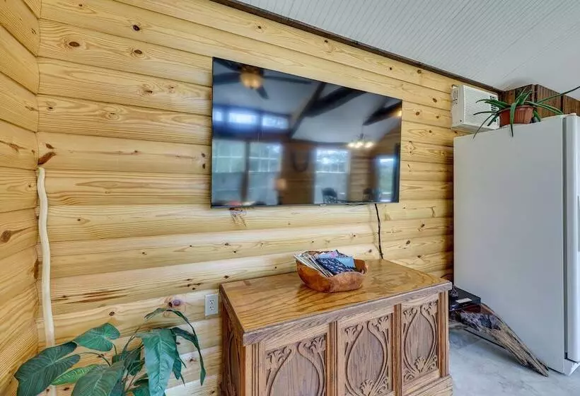 Cliffside Eureka Springs Cabin W/ Beaver Lake View