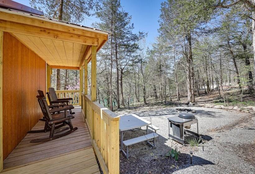 Cliffside Eureka Springs Cabin W/ Beaver Lake View