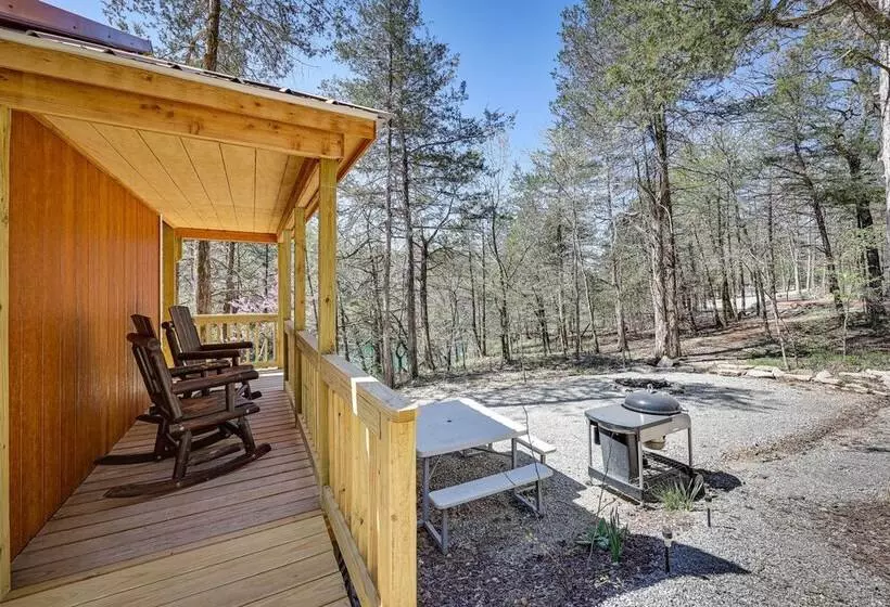 Cliffside Eureka Springs Cabin W/ Beaver Lake View