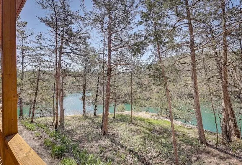 Cliffside Eureka Springs Cabin W/ Beaver Lake View