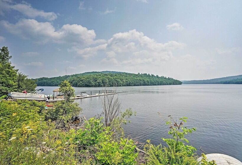 Cozy Treetop Hideaway Near Harriman Reservoir!