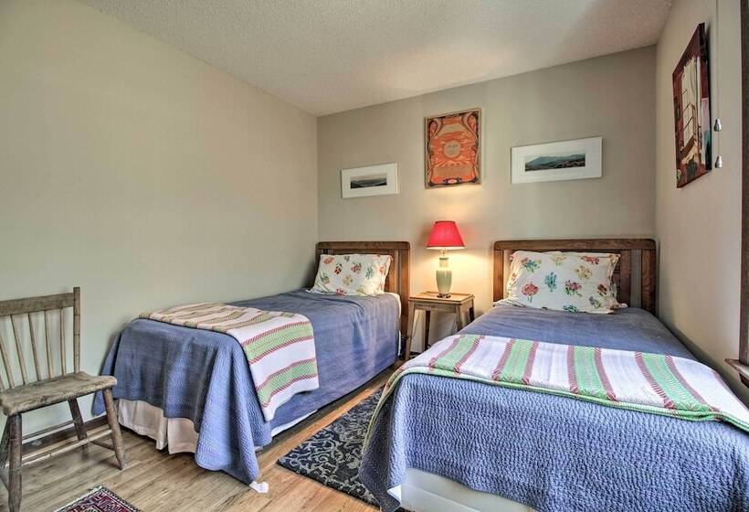 Cozy Wintergreen Cabin Near Mountain Inn & Slopes!