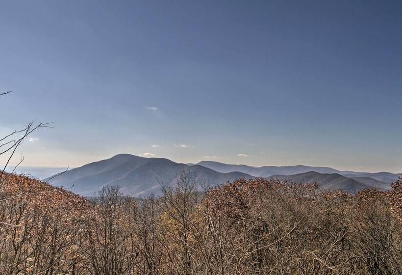 Cozy Wintergreen Cabin Near Mountain Inn & Slopes!