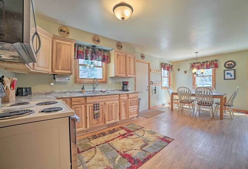 Family Cottage 3 Mi To Higgins Lake State Pk!