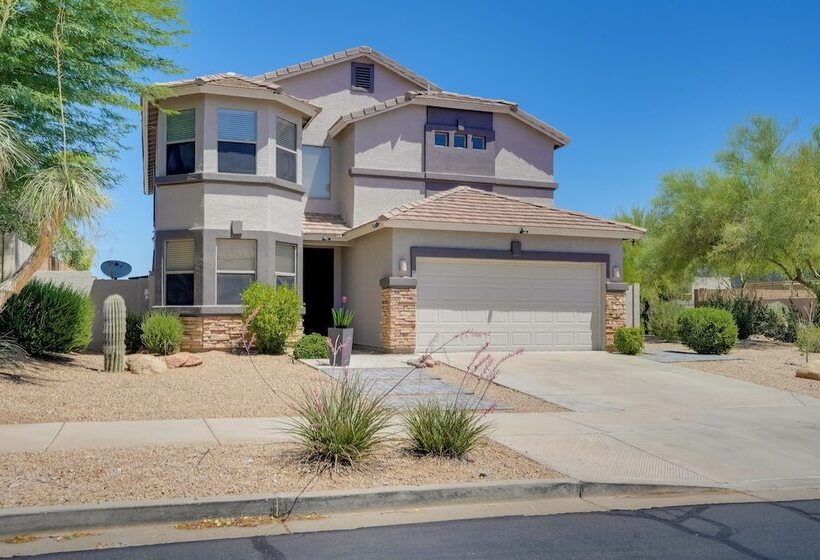Spacious Goodyear Home W/ Hot Tub & Pool!