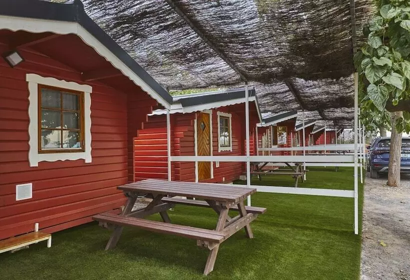 Hotelli Camping Tres Estrellas Mediterráneo