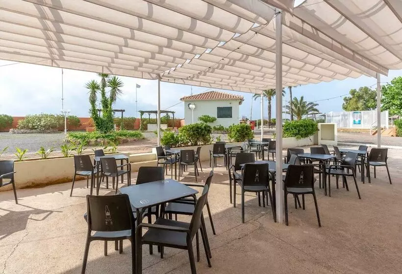 Hotelli Camping Tres Estrellas Mediterráneo