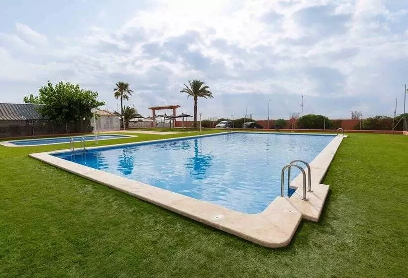 Hotelli Camping Tres Estrellas Mediterráneo