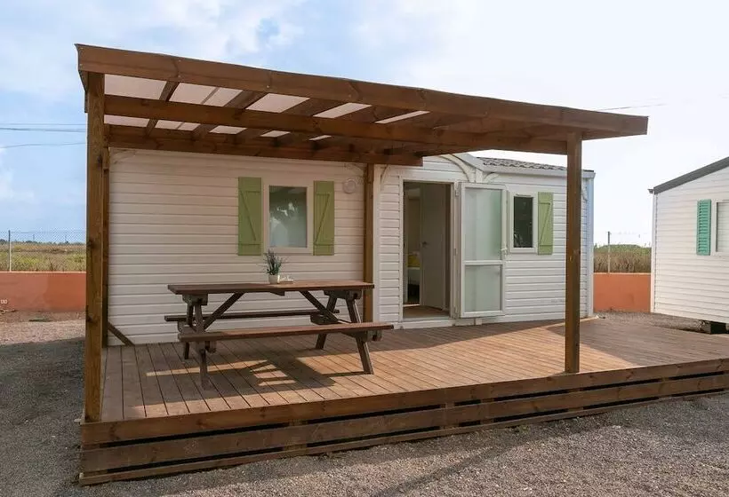 Hotelli Camping Tres Estrellas Mediterráneo