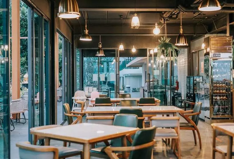 ホテル Eco Cozy Beachfront Resort Chaam