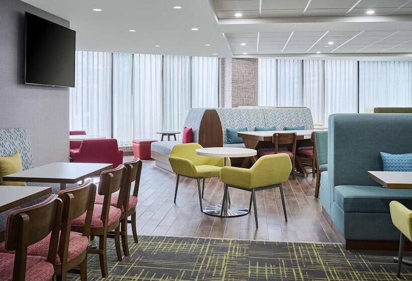 فندق Hampton Inn By Hilton Hamilton