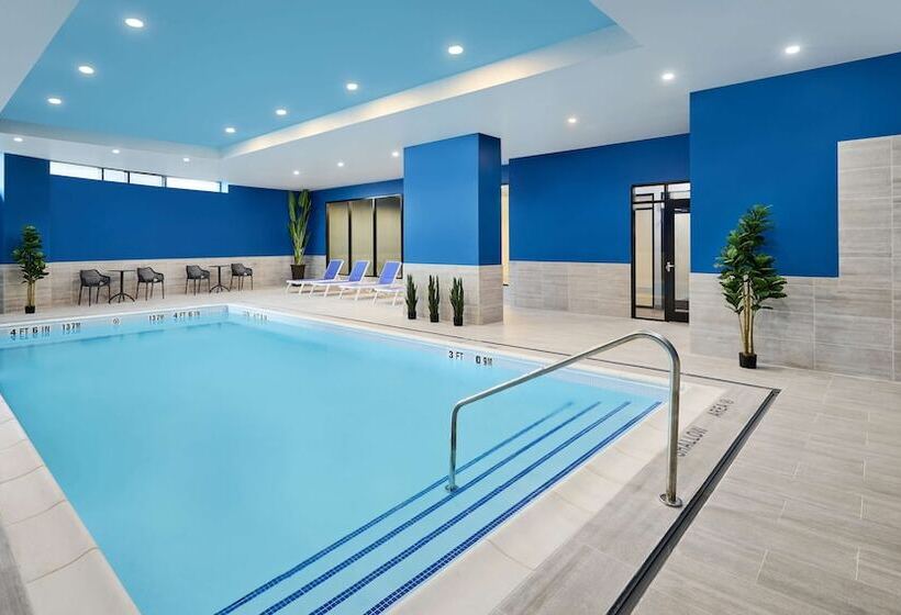 فندق Hampton Inn By Hilton Hamilton