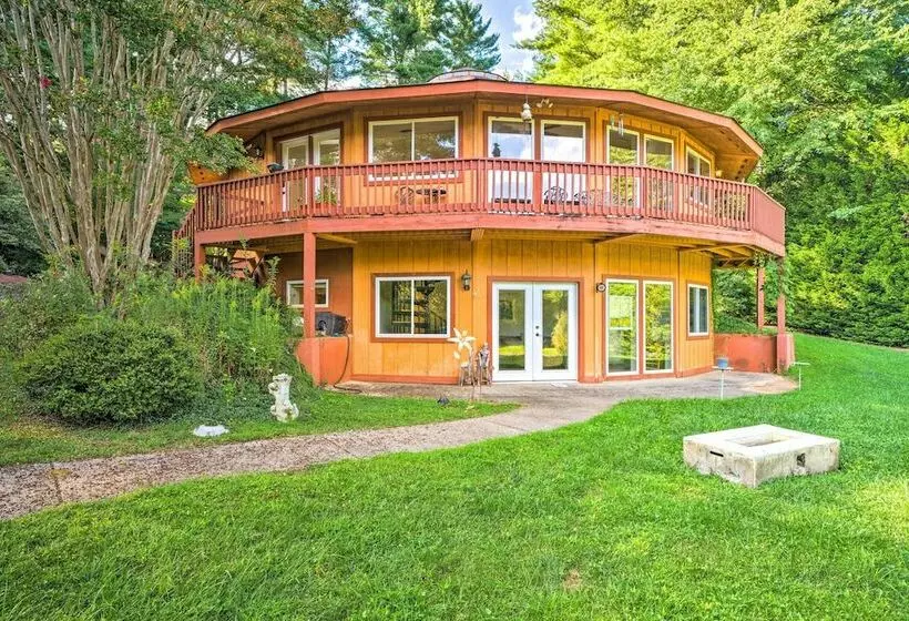 Lakefront Hendersonville Cabin Near Fishing!
