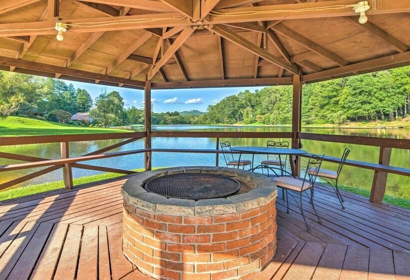 Lakefront Hendersonville Cabin Near Fishing!