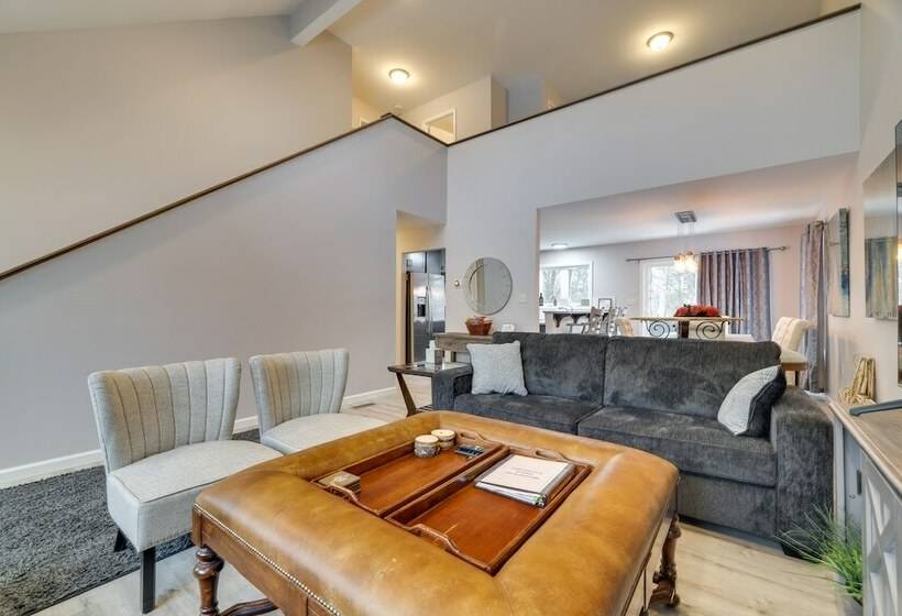 Lakefront Long Pond Home W/ Deck!