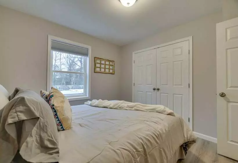 Lakefront Long Pond Home W/ Deck!