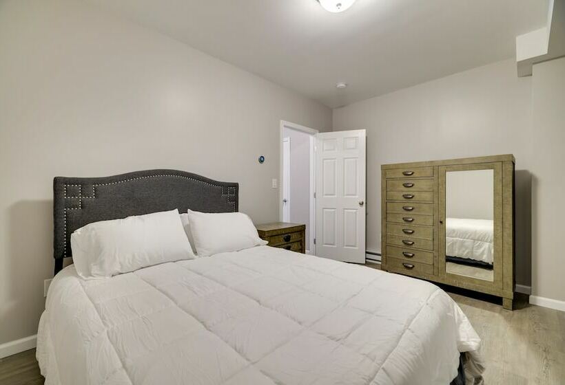 Lakefront Long Pond Home W/ Deck!