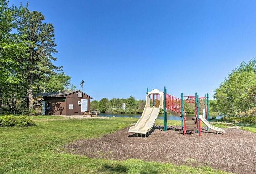 Lakefront Long Pond Home W/ Deck!