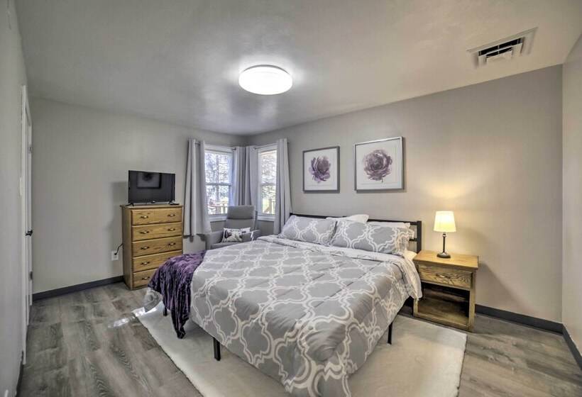 Near Mines & Meadows: Spacious Home W/ Game Room