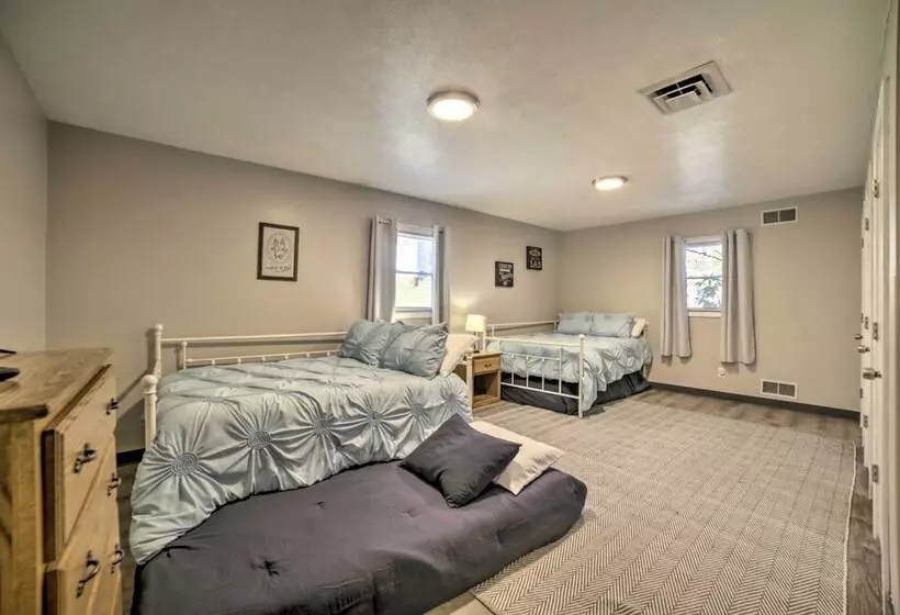 Near Mines & Meadows: Spacious Home W/ Game Room