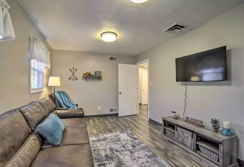 Near Mines & Meadows: Spacious Home W/ Game Room