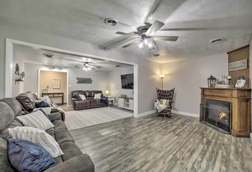 Near Mines & Meadows: Spacious Home W/ Game Room